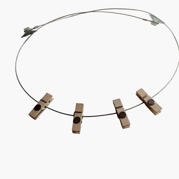 Steel Cable Photo Holder 4 Wooden Magnetic Clips Hanging Display kids Artwork - Picture 2 of 4